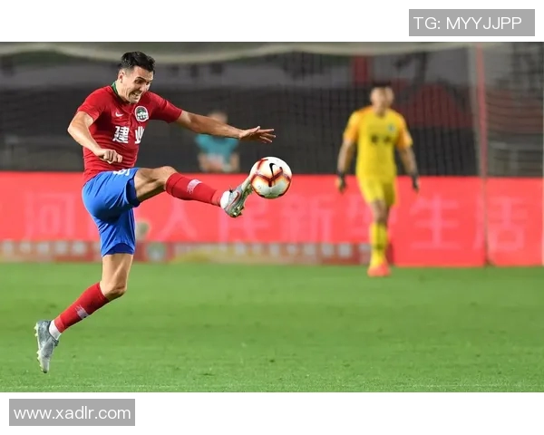 2018年山东鲁能与河南建业精彩对决回顾及赛季表现分析